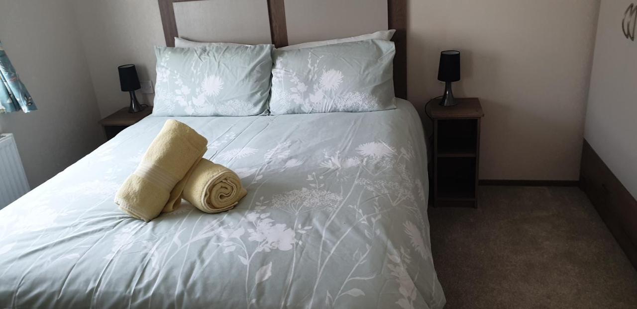 Lakeside Cotswold Holiday Home Cirencester Eksteriør bilde
