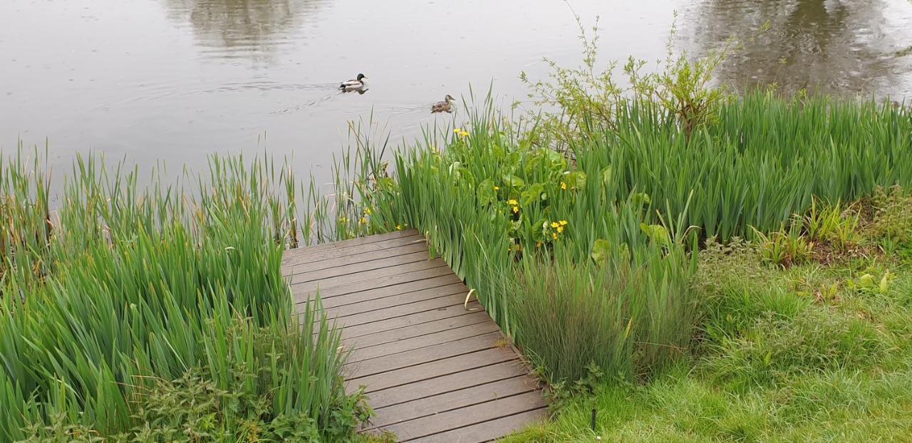 Lakeside Cotswold Holiday Home Cirencester Eksteriør bilde
