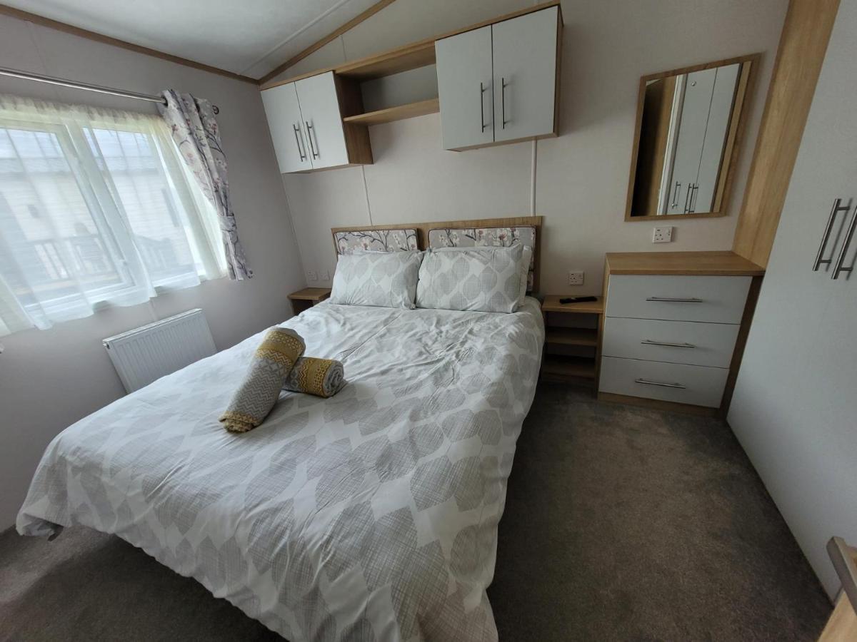 Lakeside Cotswold Holiday Home Cirencester Eksteriør bilde