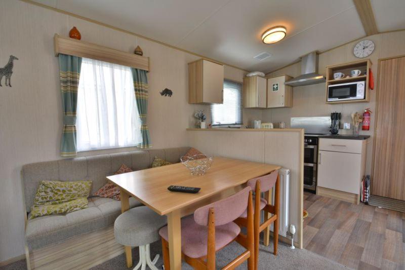 Lakeside Cotswold Holiday Home Cirencester Eksteriør bilde